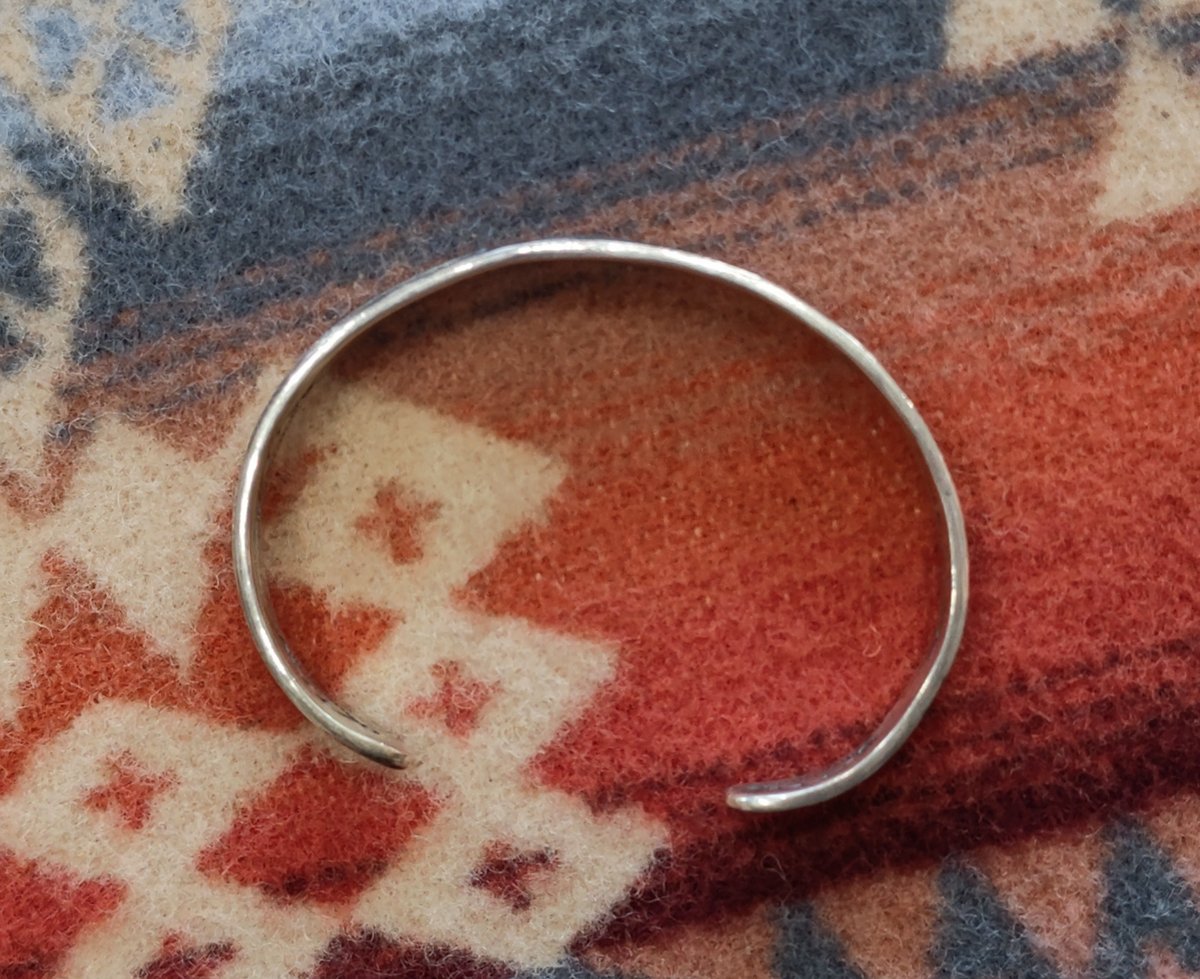 NAVAJO 『BANGLE (Michael Roanhorse)』 | S K U(スクゥ) NAVAJO 『BANGLE (Michael Roanhorse)』 | S K U(スクゥ)