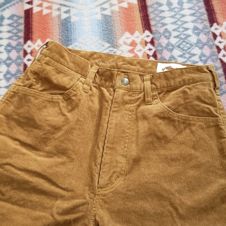 Nasngwam. 『SOUTH FLARE PANTS（GOLD）』