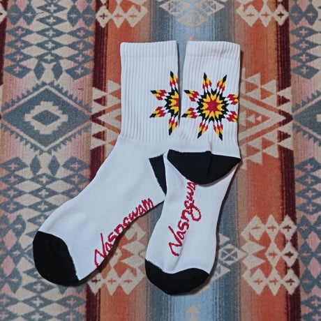 Nasngwam. 『LONESTAR SOCKS（WHITE&RED）』