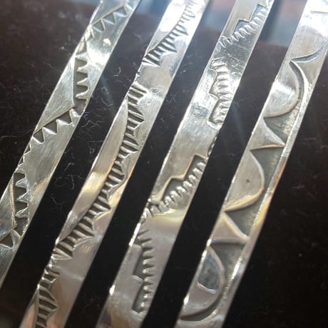 NAVAJO 『925SILVER NARROW BANGLE（FLAT）』