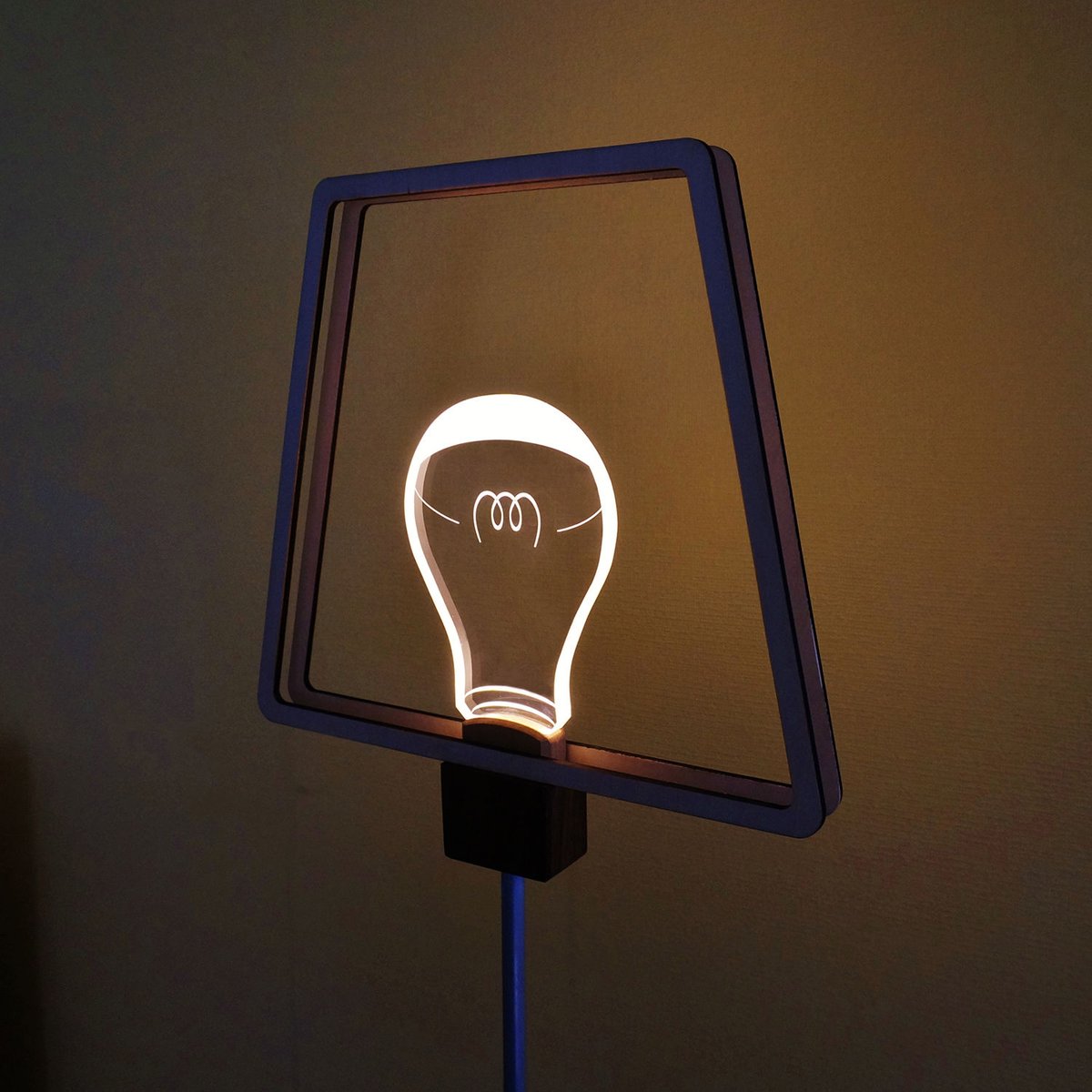 Feel Lab LiLi ペンダントライト アクリル 電球型 スタンド付き 受注生産品】LiLi フロアスタンド | Feel Lab