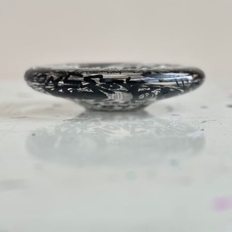 INTERVENTIONS #008 / Glass object × Black Paint