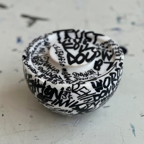 INTERVENTIONS #002 / Marble Pot × Black Paint