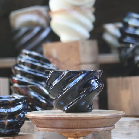 P&A ceramic ware / spiral pot 　no.108-101