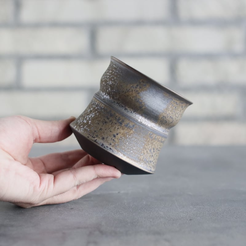 Yuta Uchida / gold rust (3号鉢) no.125-11 | 芽の巣山