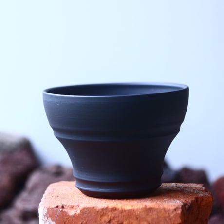 Yuta  Uchida 〝black  clay″   /   humanity pot       no.510-31
