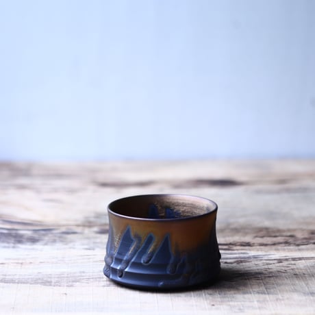 Yuta  Uchida 〝gold  glaze″   /   humanity pot       no.80204