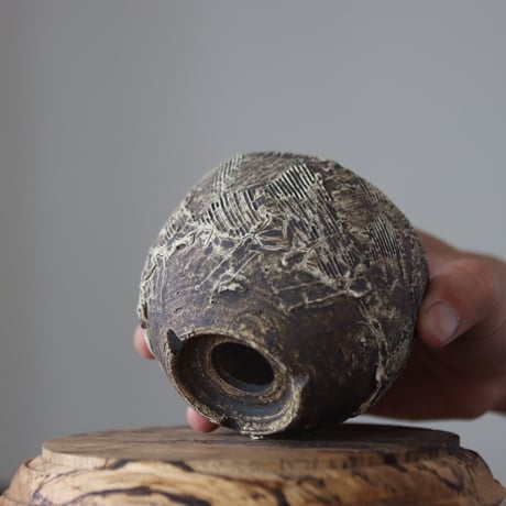 Masato Akutsu〝graffito″ / humanity pot    no.609-77