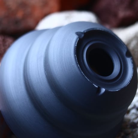 Yuta  Uchida 〝black  clay″   /   humanity pot       no.510-24