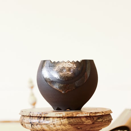 Kazuhiro Arima〝crypto″ / humanity pot    no507-61