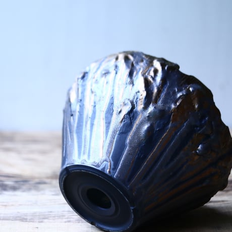 Yuta  Uchida 〝gold  glaze monst″   /   humanity pot       no.80288