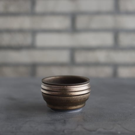 CATEGORY 2.5号鉢 | 芽の巣山