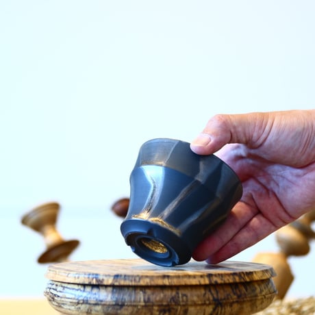 Yuta Uchida〝gold glaze″ / humanity pot    no514-U16