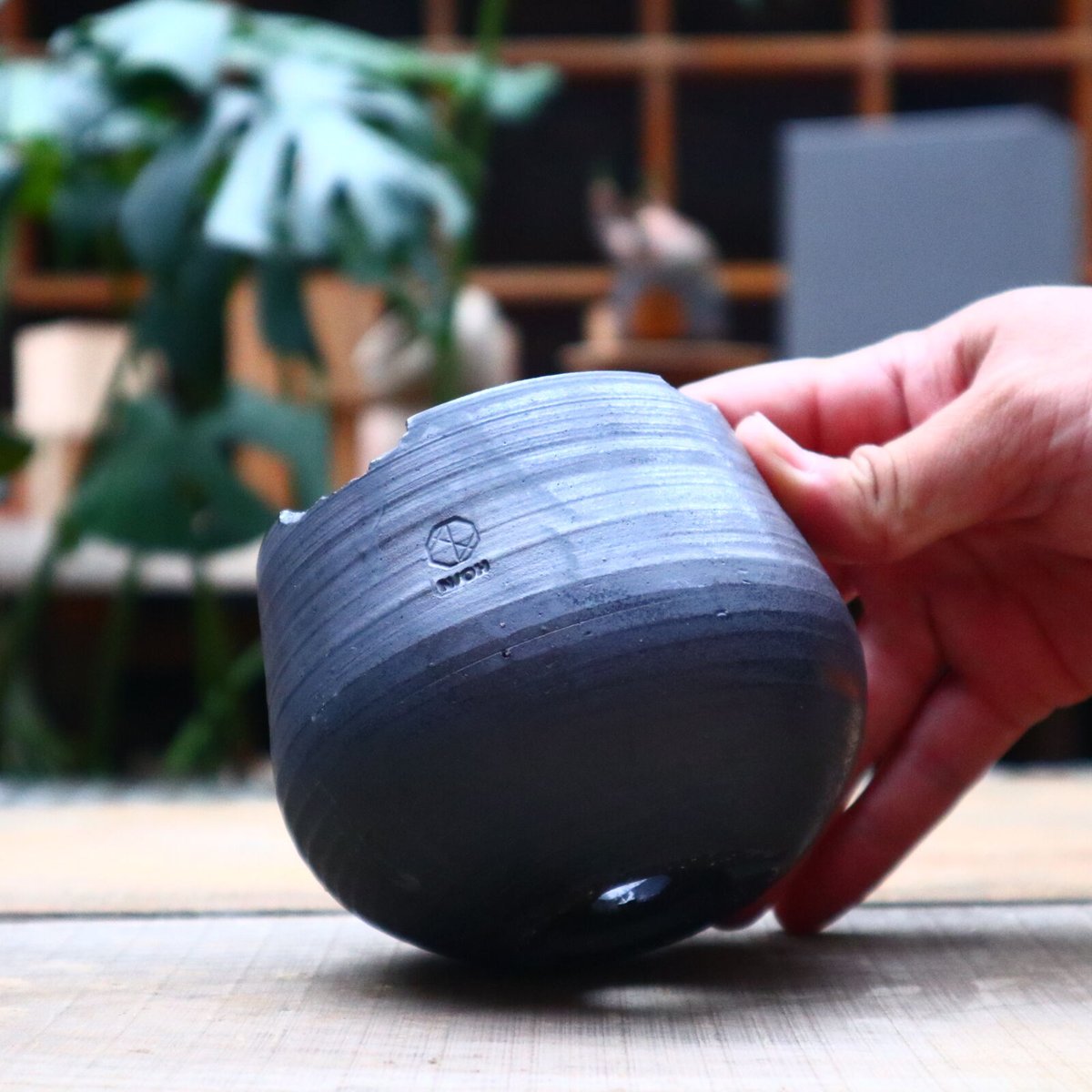 N/OH コロ鉢 / SS / N-Black no.717/27 | 芽の巣山