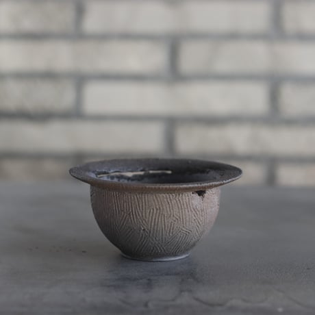 芽の巣山　陶器鉢　未使用品 2025年最新】芽の巣山の人気アイテム - メルカリ