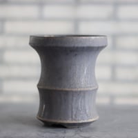 たけろうポット 大鉢 / 壺 / シロサビ no.1226-03 | 芽の巣山