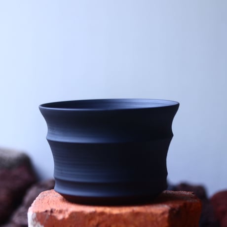 Yuta  Uchida 〝black  clay″   /   humanity pot       no.510-47