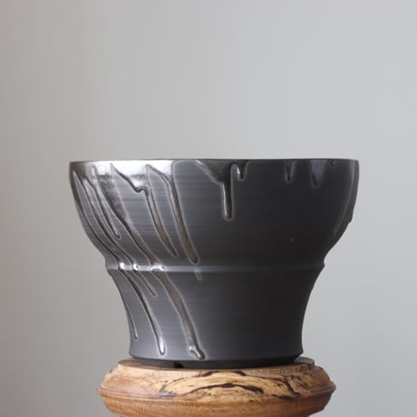 Yuta Uchida / black glaze / humanity pot     no.512-98