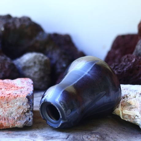 Yuta  Uchida 〝black  glaze″   /   humanity pot       no.42548