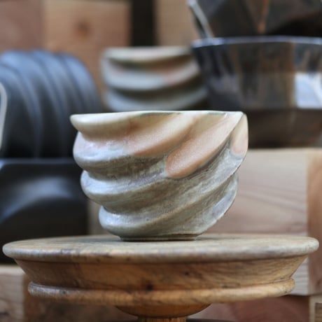 P&A ceramic ware / spiral pot    no.814-P2