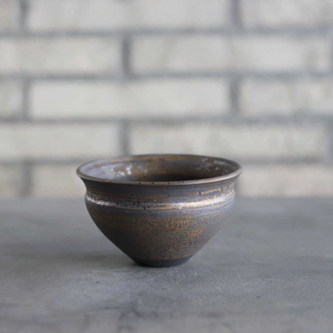 Yuta Uchida / gold rust (3.5号鉢) no.125-10 | 芽の巣山