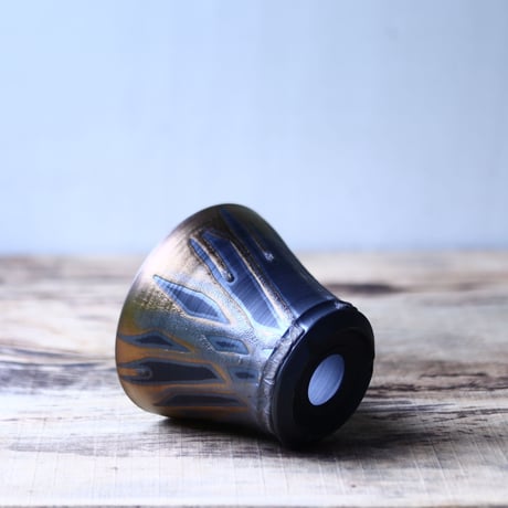 Yuta  Uchida 〝gold  glaze″   /   humanity pot       no.80230