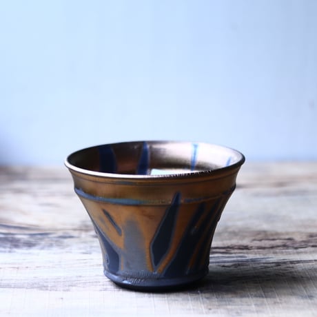 Yuta  Uchida 〝gold  glaze″   /   humanity pot       no.80256