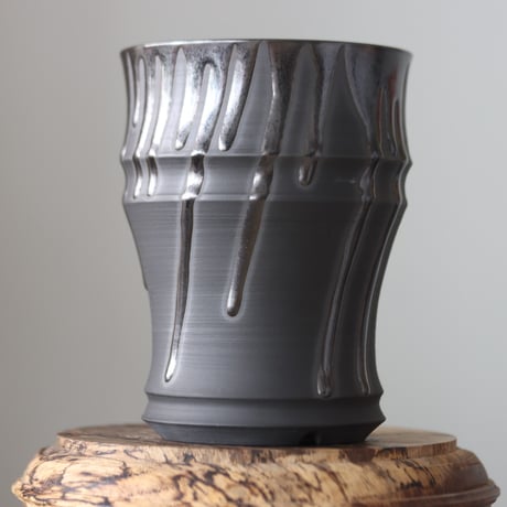 Yuta Uchida / black glaze / humanity pot     no.512-76