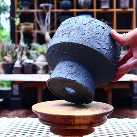 Kazuhiro  Arima〝black bite″ ／ humanity pot       no.577