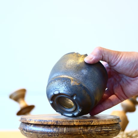 Yuta Uchida〝gold rust″ / humanity pot    no514-U57