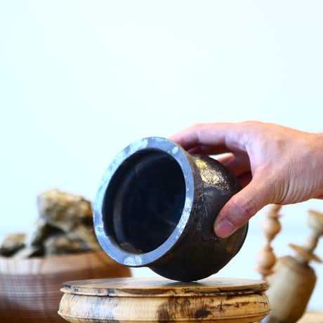 Kazuhiro Arima〝black bite″ / humanity pot    no1112-02