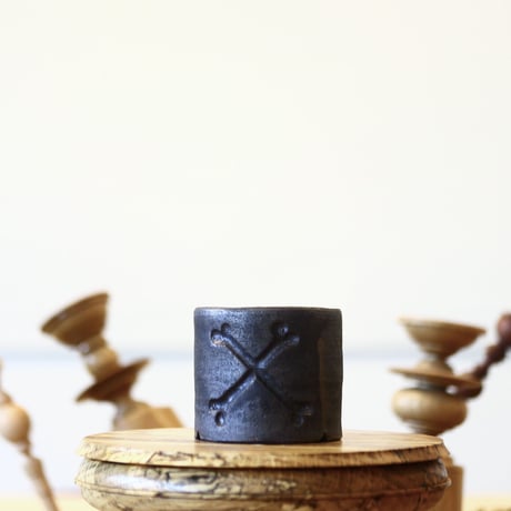 HUM / humanity pot     no.625-10