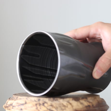 Yuta Uchida / black glaze / humanity pot     no.512-75