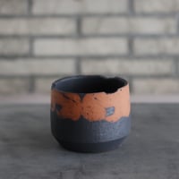 N/OH / コロ鉢-Strokes / Black × Persimmon  / S (4号)   no.503-164