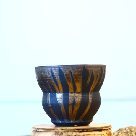 Yuta Uchida / gold glaze / humanity pot    no.1231-48