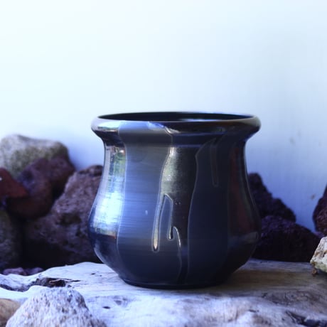 Yuta  Uchida 〝black  glaze″   /   humanity pot       no.42552