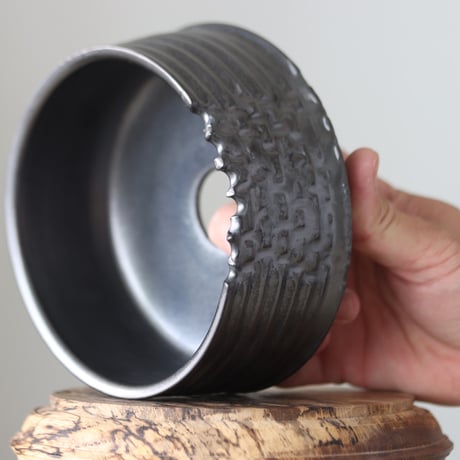 Yuta Uchida / black glaze melt / humanity pot     no.512-88