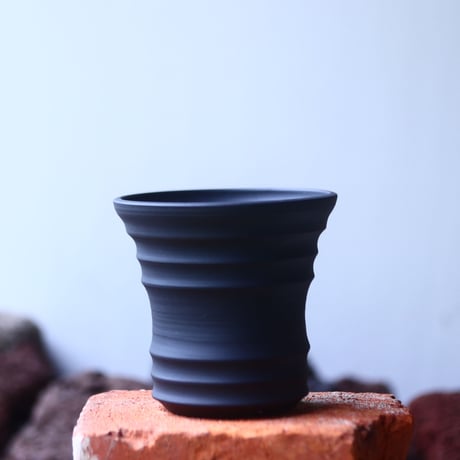Yuta  Uchida 〝black  clay″   /   humanity pot       no.510-33