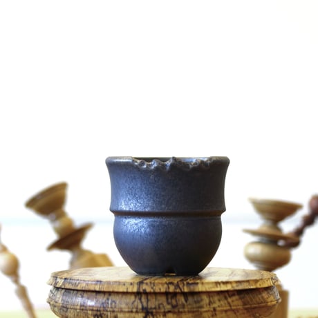 HUM / humanity pot     no.625-77