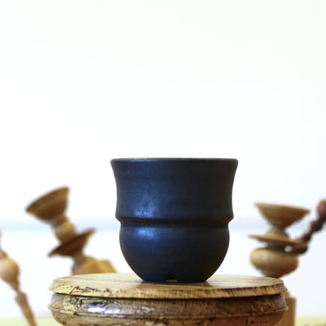 HUM / humanity pot     no.625-63
