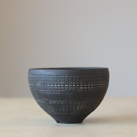 Yuta Uchida / black clay (4号鉢)  no.330-21