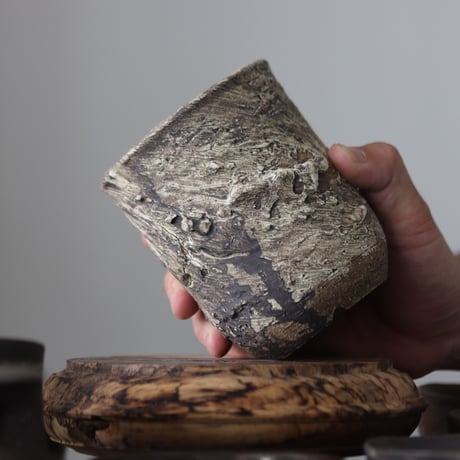 Masato Akutsu / graffito / humanity pot    no.512-11