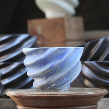 P&A ceramic ware / spiral pot 　no.108-107