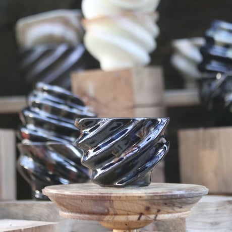 P&A ceramic ware / spiral pot 　no.108-102
