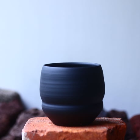 Yuta  Uchida 〝black  clay″   /   humanity pot       no.510-54