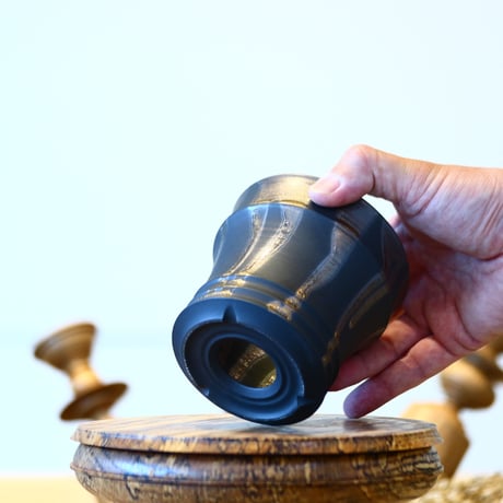 Yuta Uchida〝gold glaze″ / humanity pot    no514-U10