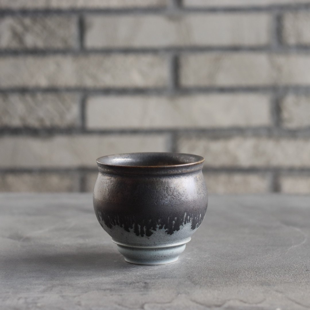 【新品】中川智治 植木鉢 マンガン釉 新品】中川智治 植木鉢 マンガン釉 中川智治 / Ashfield Laboratory 鉢