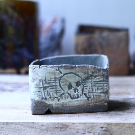 Andrew  Gemrich  〝calavera″   /   humanity pot       no.91314