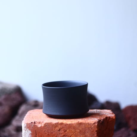Yuta  Uchida 〝black  clay  mini″   /   humanity pot       no.510-57