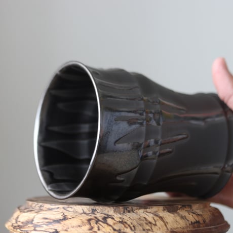 Yuta Uchida / black glaze / humanity pot     no.512-76